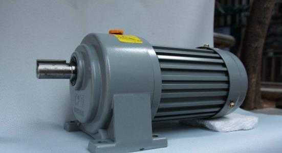 步进电机的结构和工作原理（详解步进电机的构成和工作原理）