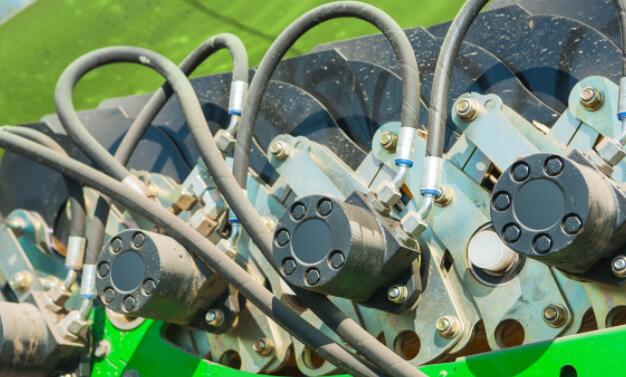 永磁同步电机减速器，永磁同步电机减速器的特点和应用